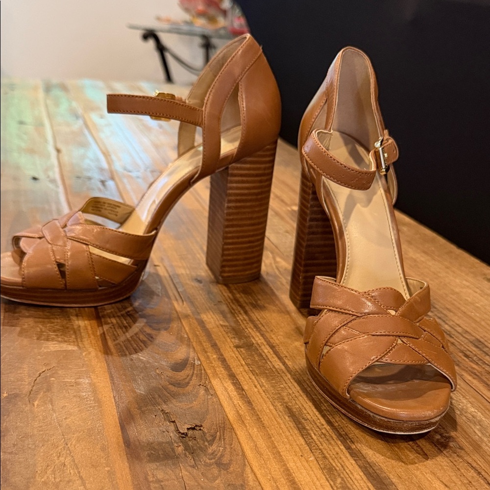 MICHAEL Michael Kors Tan Strappy Heels size 7M 4”
